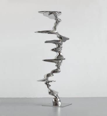 b2ap3_thumbnail_Tony-Cragg---Without-Title-2012-stainless-steel-H215-cm.jpg